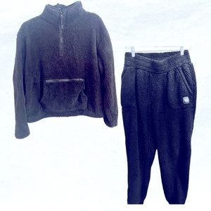 Cute, warm, soft, cozy, fleece pants and pull over set size large